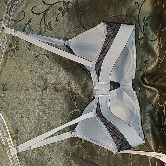 NWT ALL YOU LIVELY, no wire, padded covertable strap bra, gray / black - Picture 9 of 15